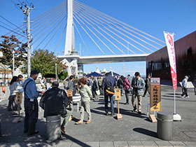 �u�����̗l�q�v