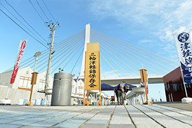 �u�����̗l�q�v